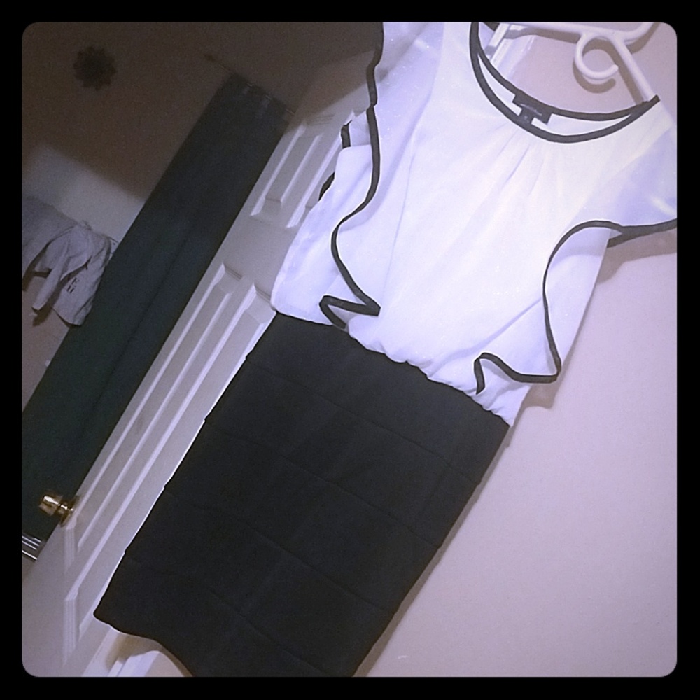 - Juniors dress